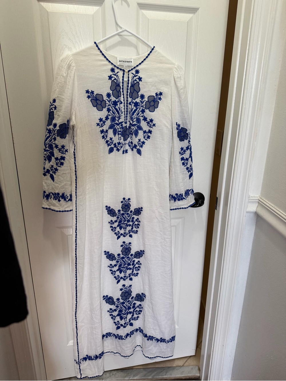 ANTIK BATIK Vana Long Dress Blue Floral Embroidered Large/42 - Picture 3 of 8